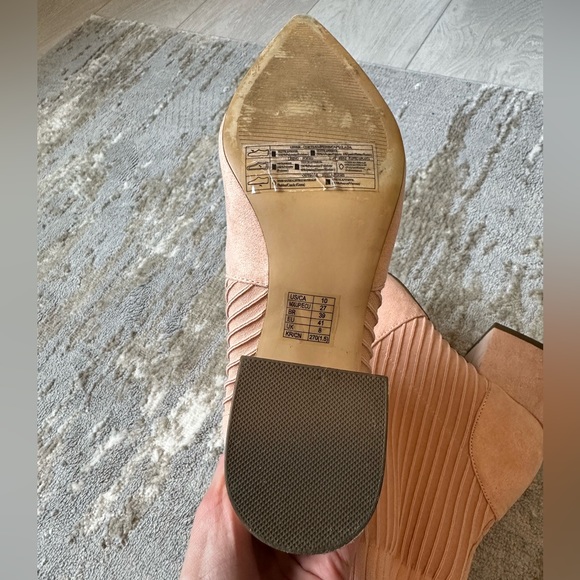 Forever 21 pink suede pointy boots. Size 10 - Picture 6 of 6